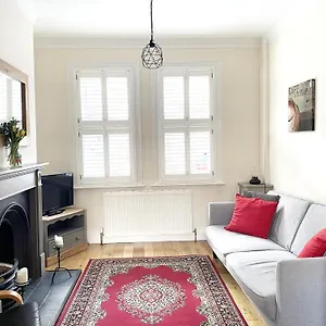  Lodge Riverside - Quaint Victorian By The River United Kingdom