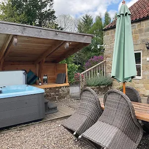  Holiday home Pond United Kingdom